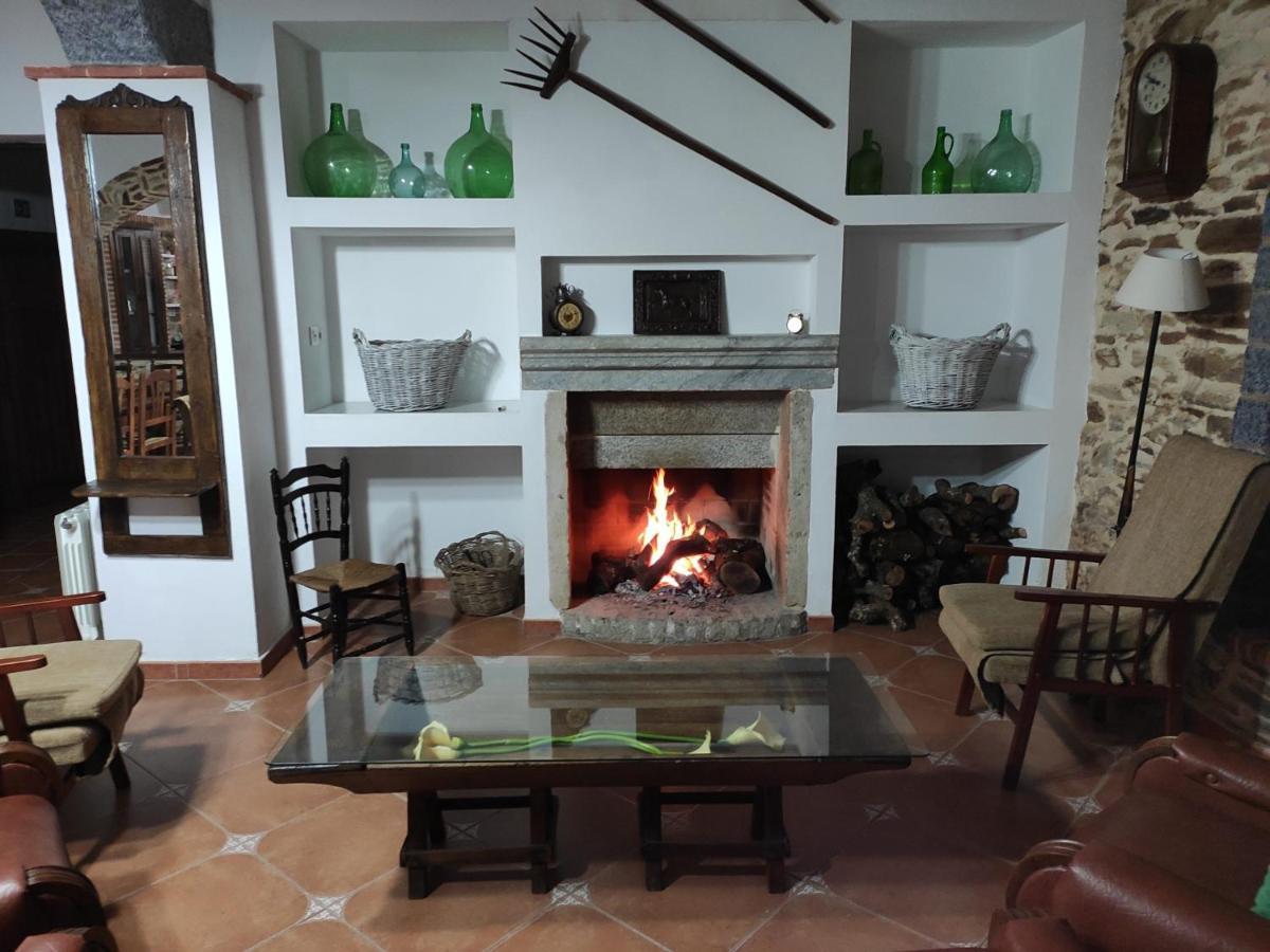 Casa Rural La Carriona Сегура-де-Леон Экстерьер фото