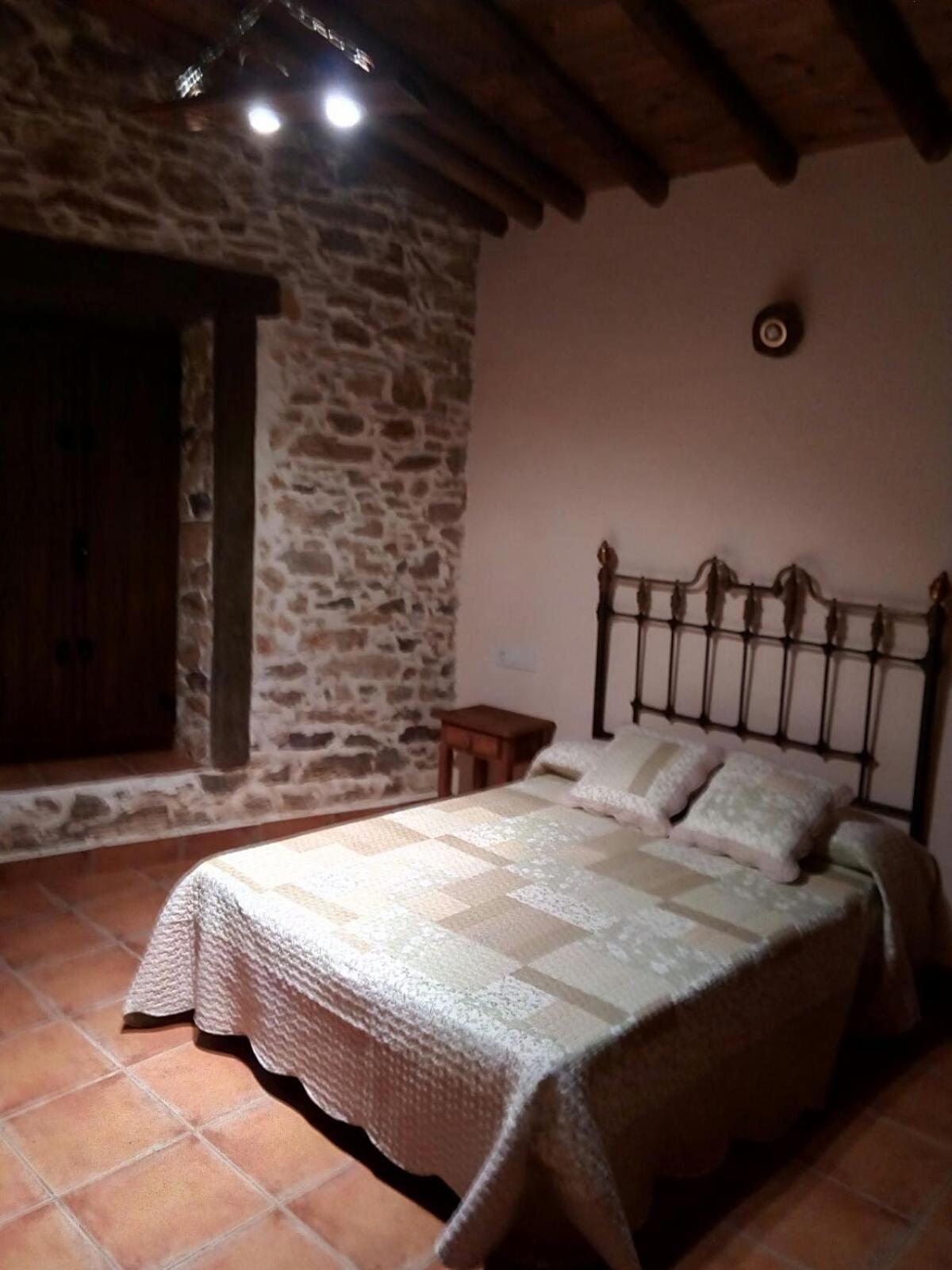 Casa Rural La Carriona Сегура-де-Леон Экстерьер фото